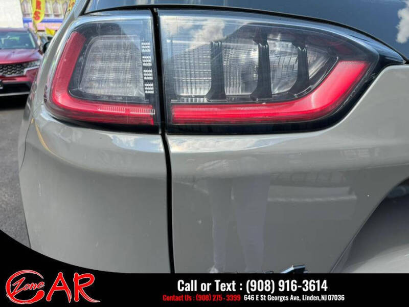 2023 Jeep Cherokee Altitude Lux