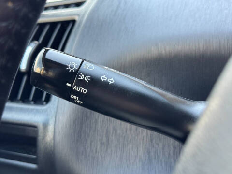 2017 Toyota Prius v Four