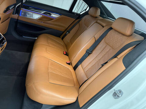 2017 BMW 7 Series 750i