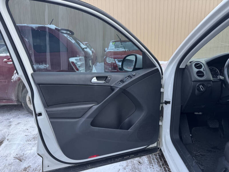 2013 Volkswagen Tiguan S 4Motion