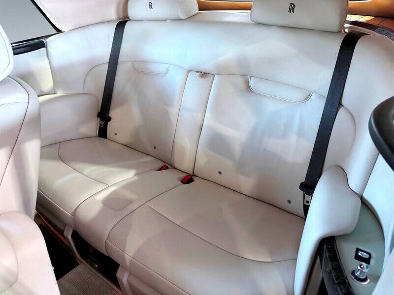 2012 Rolls-Royce Phantom Drophead Coupe 27