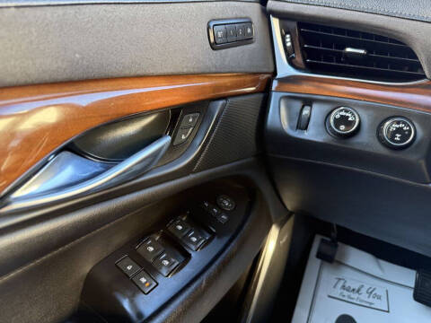 2018 Cadillac Escalade Standard