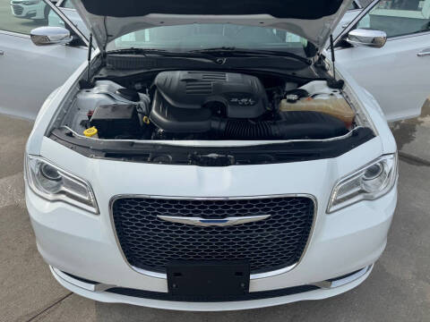 2017 Chrysler 300 C