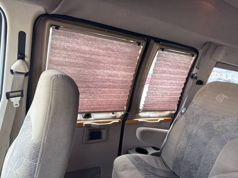 2003 Ford E-Series E-150