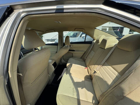 2017 Toyota Camry LE