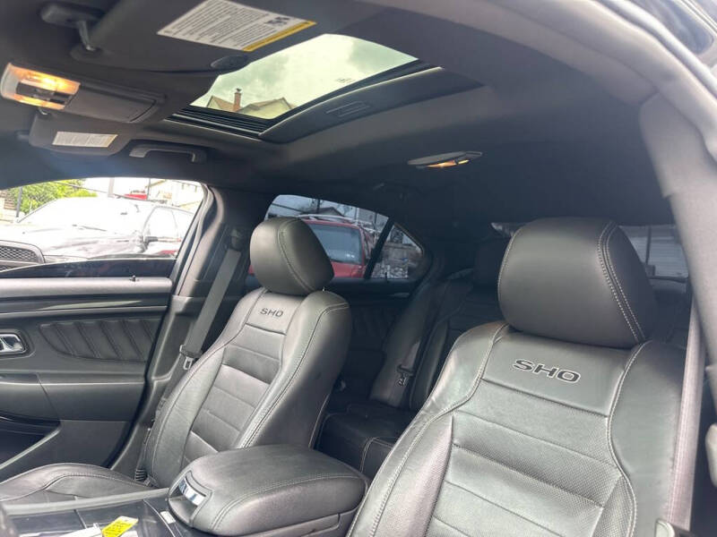 2013 Ford Taurus SHO