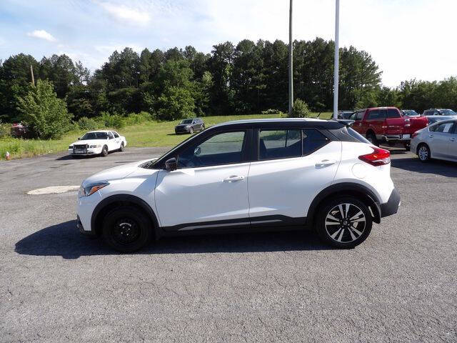 2019 Nissan Kicks SR