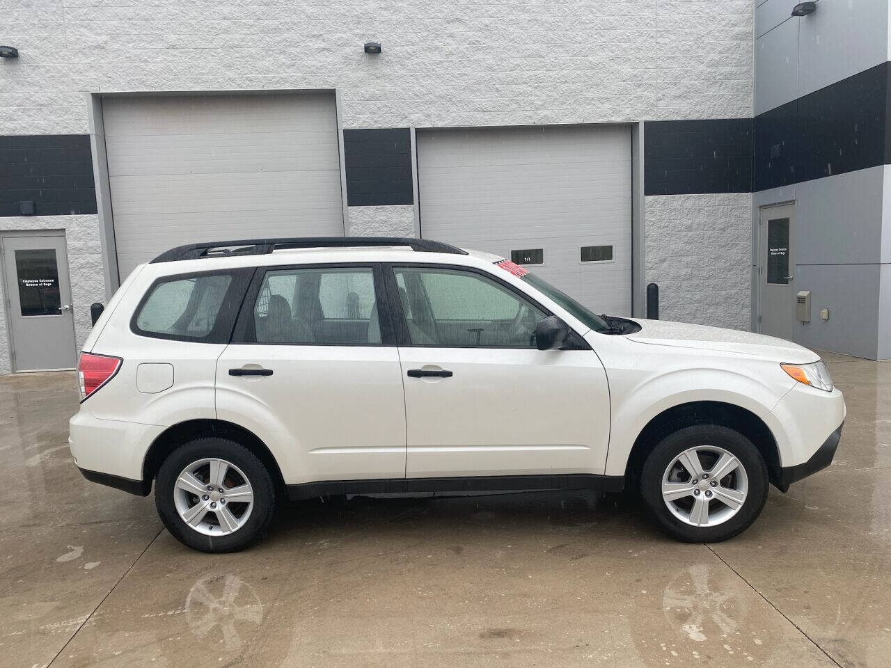 White 2011 Subaru Forester 2.5X AWD 2.5X 4dr Wagon 4A 1