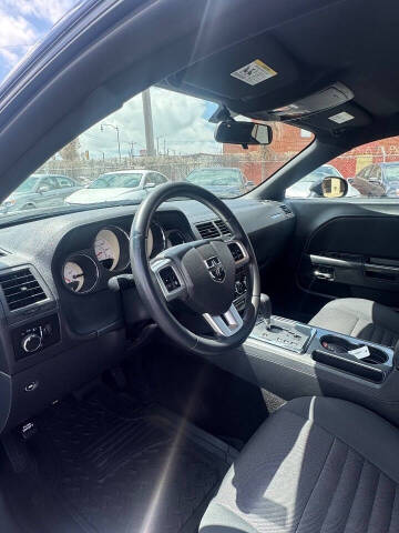 2012 Dodge Challenger SXT