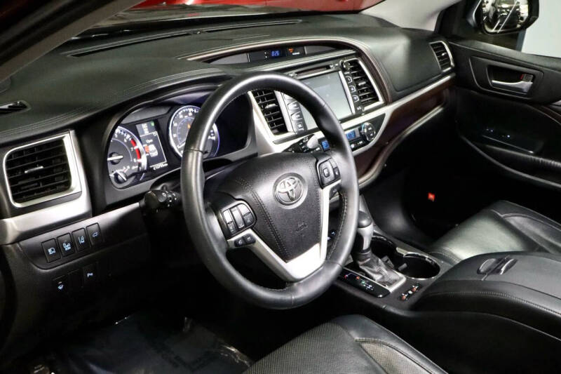 2016 Toyota Highlander