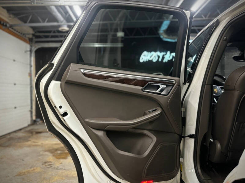 2015 Porsche Macan S