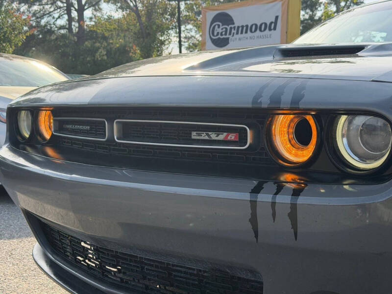2017 Dodge Challenger SXT