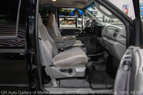 2005 Ford Excursion XLT