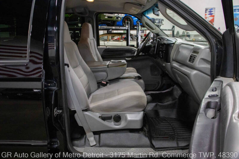 2005 Ford Excursion XLT