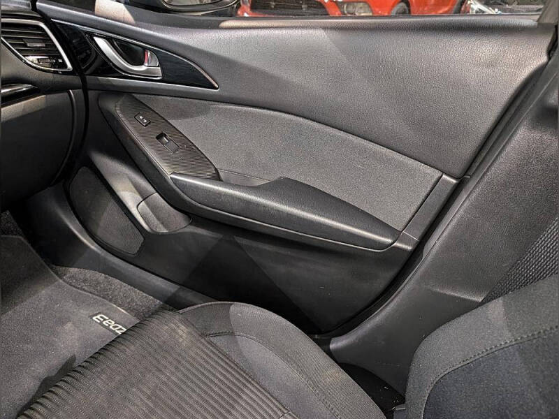 2016 Mazda MAZDA3 i Touring