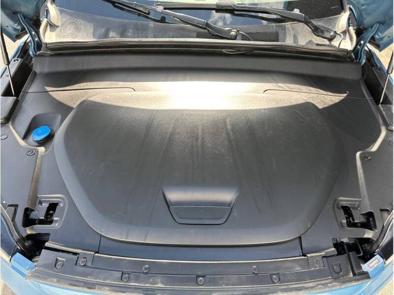 2022 Volvo C40 Recharge Pure Electric P8