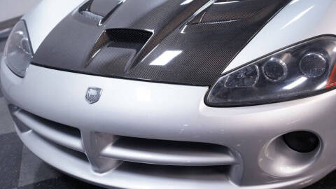 2005 Dodge Viper SRT-10