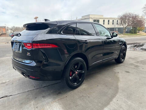 2019 Jaguar F-PACE S