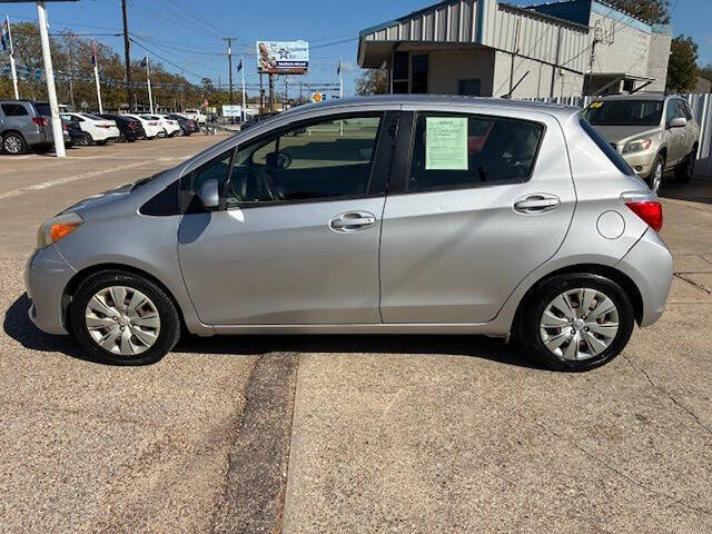 2014 Toyota Yaris 5-Door LE