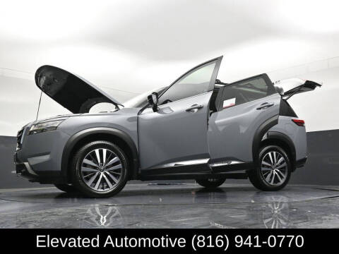 2022 Nissan Pathfinder Platinum