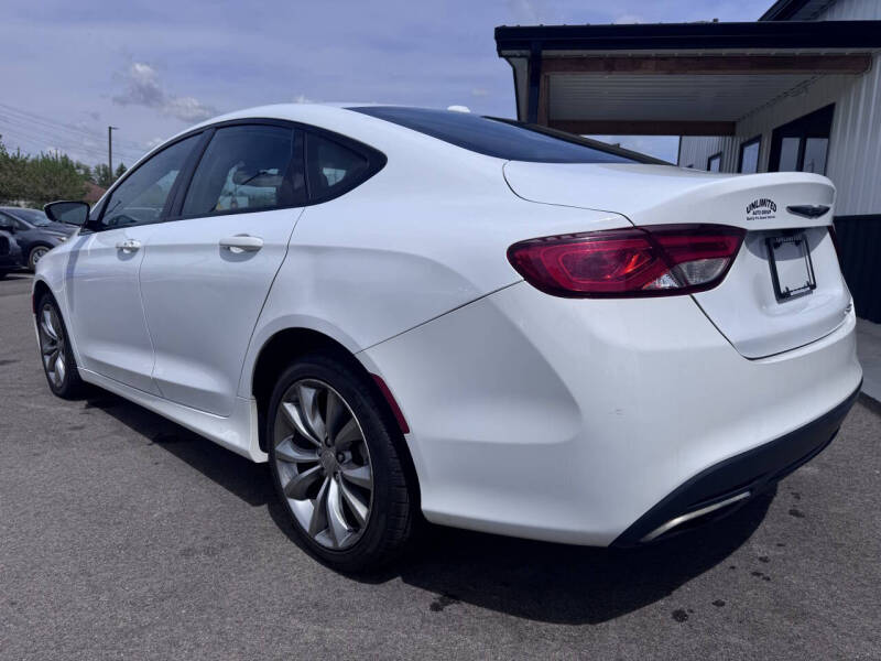 2016 Chrysler 200 S