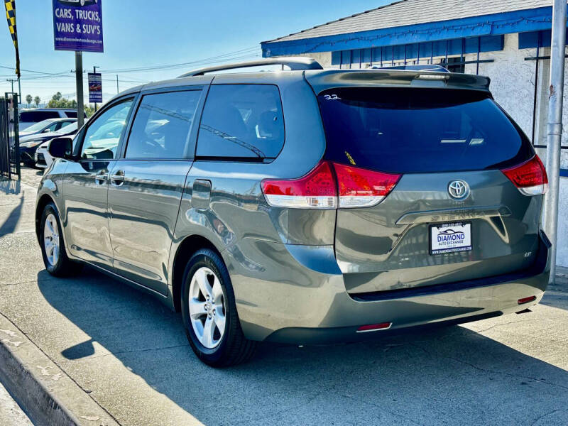 2012 Toyota Sienna