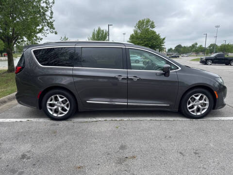 2019 Chrysler Pacifica Touring L Plus