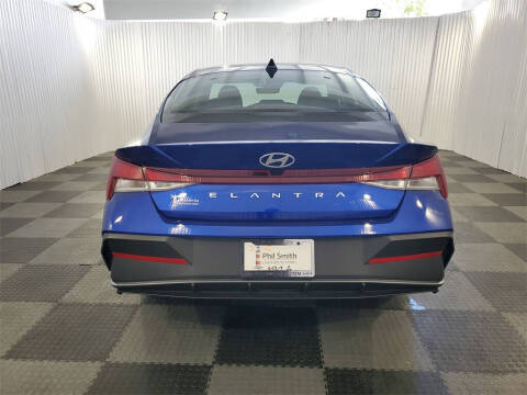 2024 Hyundai Elantra SE
