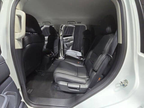 2025 Nissan Armada SV