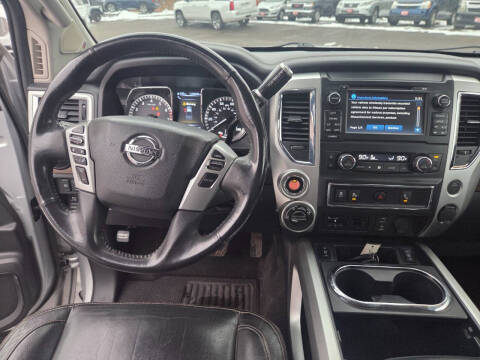 2017 Nissan Titan SV