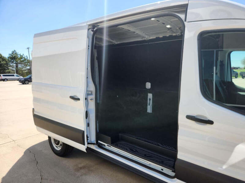 2025 Ford Transit 250