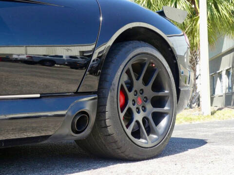 2004 Dodge Viper SRT-10