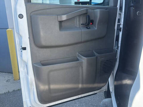 2024 GMC Savana 2500