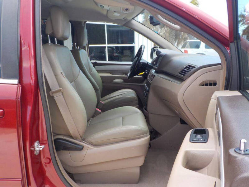 2011 Volkswagen Routan