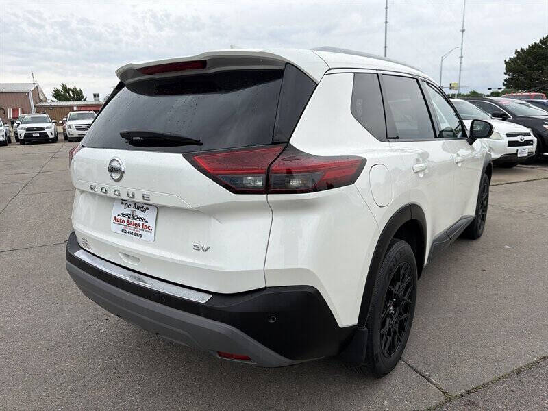 2021 Nissan Rogue SV