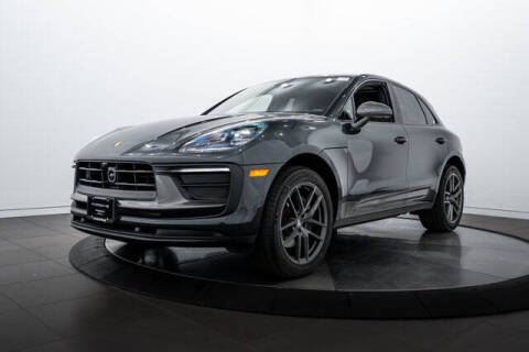 2025 Porsche Macan T