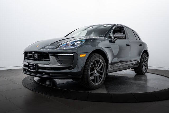 2025 Porsche Macan T