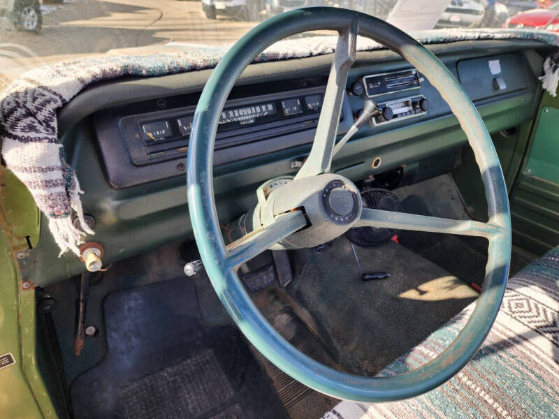 1969 Dodge D100 Pickup