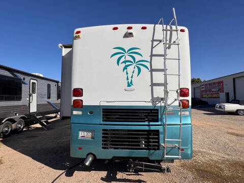 2005 Winnebago Journey