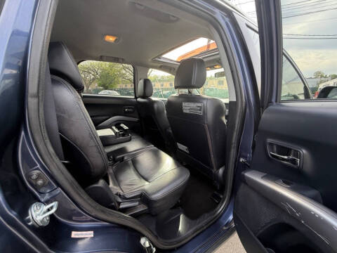 2008 Mitsubishi Outlander XLS