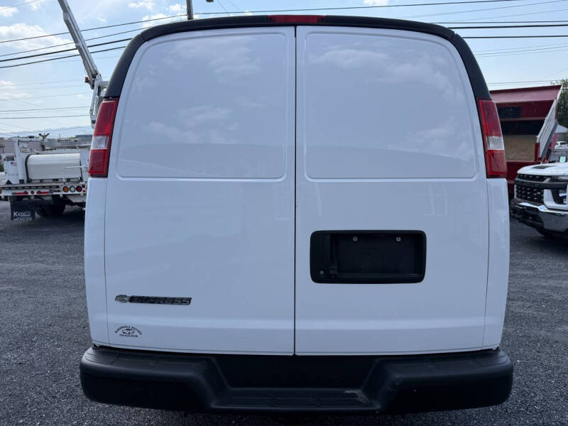 2021 Chevrolet Express 2500