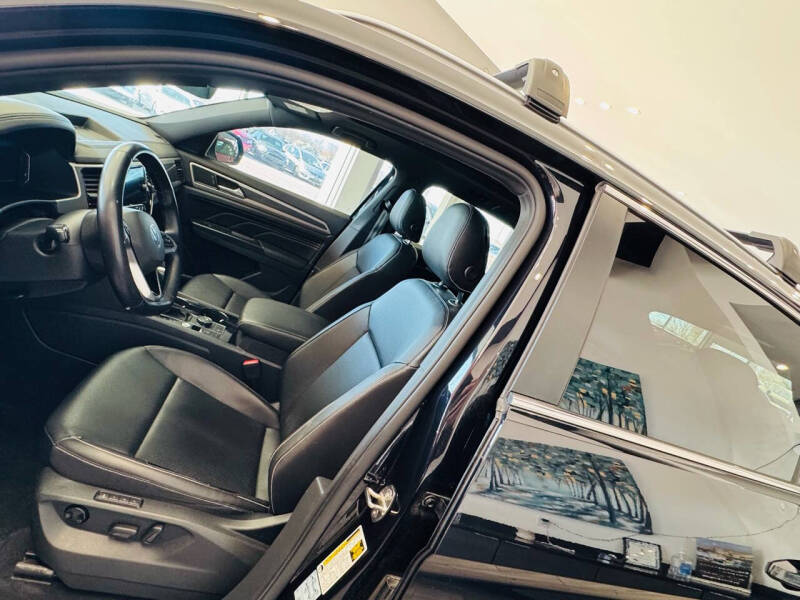 2020 Volkswagen Atlas Cross Sport V6 SEL 4Motion