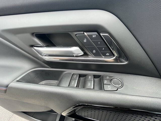 2025 Chevrolet Silverado EV RST