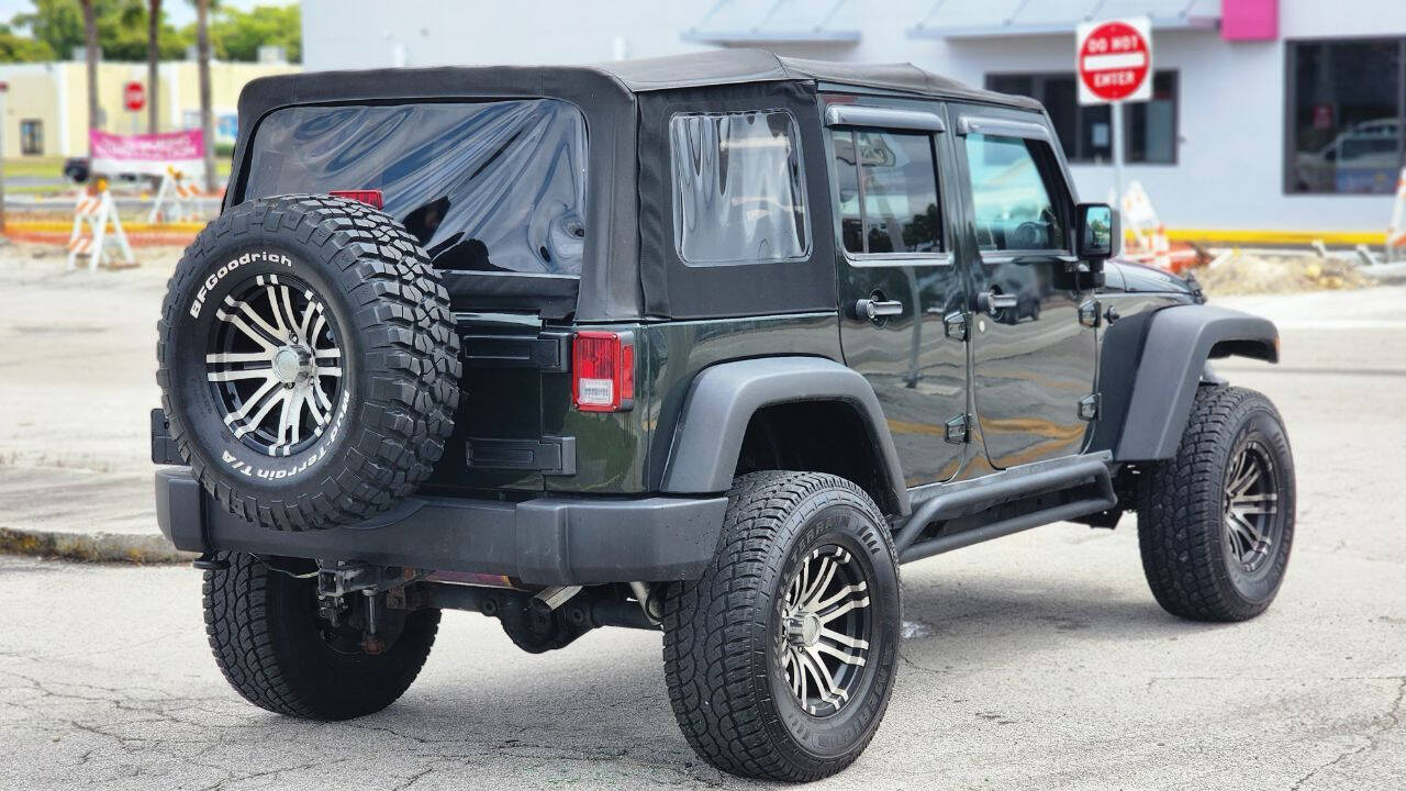 2012 Jeep Wrangler Unlimited  - $17,900