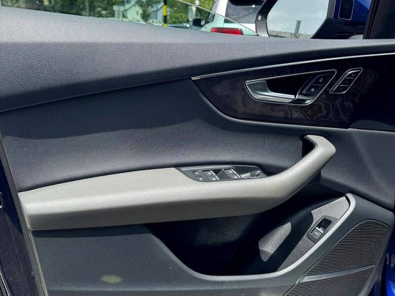 2019 Audi Q8 quattro Premium Plus 55 TFSI