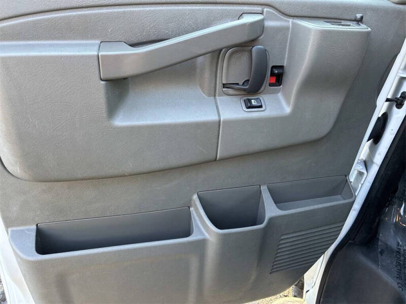 2024 GMC Savana 2500