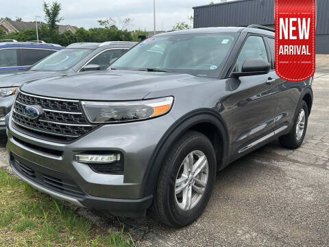 2023 Ford Explorer for sale at Auto Center of Columbus in Columbus OH