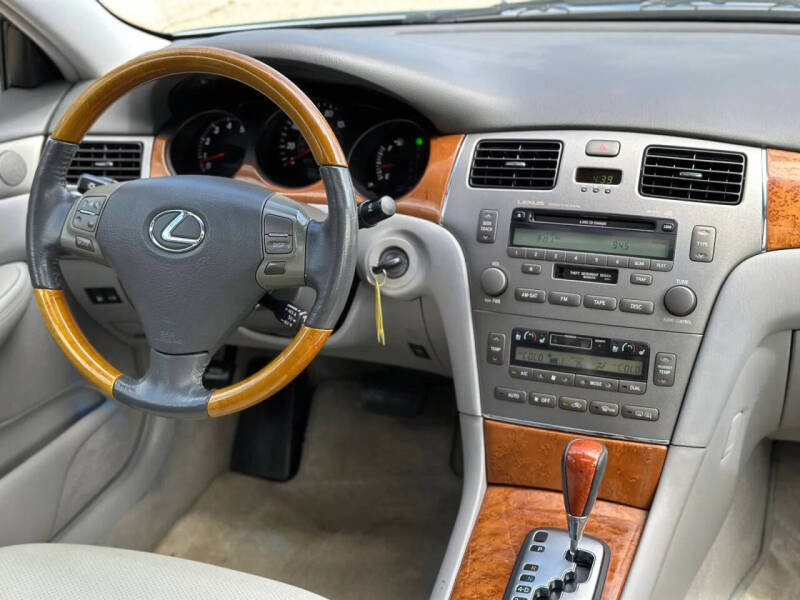2005 Lexus ES 330