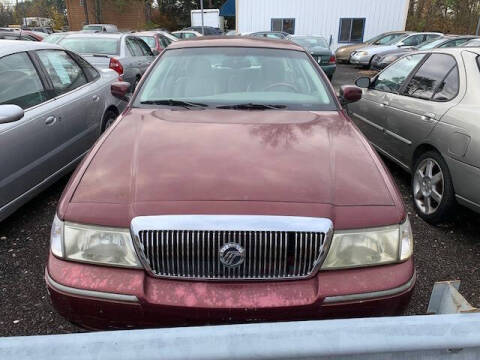 2005 Mercury Grand Marquis for sale at Iron Horse Auto Sales in Sewell NJ