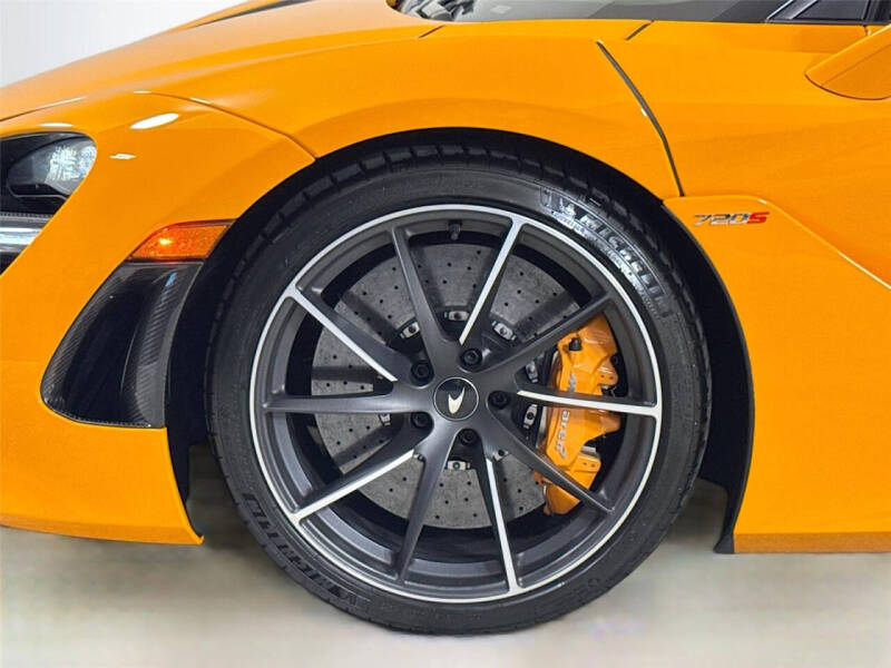 2022 McLaren 720S Performance